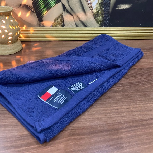 Tommy Hilfiger Face / Hand Towel - Picture 3 of 5